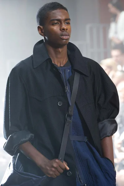 Look 69